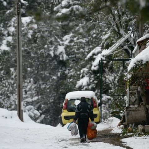 Καιρός: Χειμωνιάτικος θα συνεχίσει να είναι και αύριο, Δευτέρα 14 Μαρτίου, σε όλη την Ελλάδα.