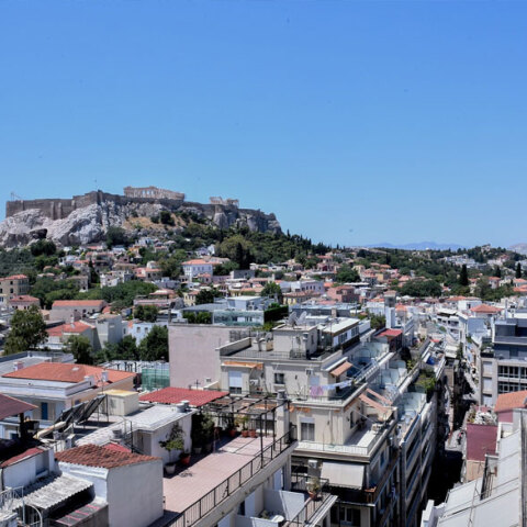 Μειωμένος ο ΕΝΦΙΑ 2022 για 8 στους 10 ιδιοκτήτες ακινήτων, σύμφωνα με το Υπουργείο Οικονομικών