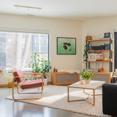 Η μετάλλαξη Όμικρον μένει περισσότερο στις επιφάνειες