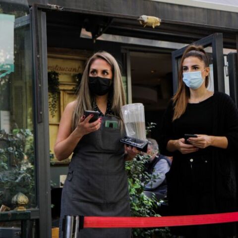 Κορωνοϊός - Μαγιορκίνης: Ανοιχτό το ενδεχόμενο να καταργηθεί το πιστοποιητικό εμβολιασμού πριν το Πάσχα.