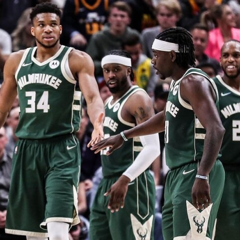 Ο Γιάννης Αντετοκούνμπο και οι συμπαίκτες του στους Μπακς