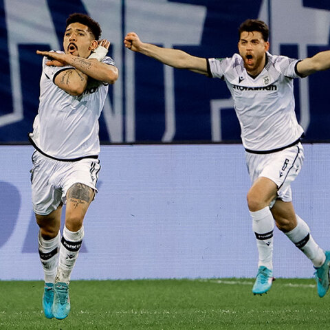 Ο Αουγκούστο πανηγυρίζει το γκολ του κόντρα στη Γάνδη