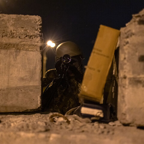 Ουκρανός ελεύθερος σκοπευτής στο Κίεβο