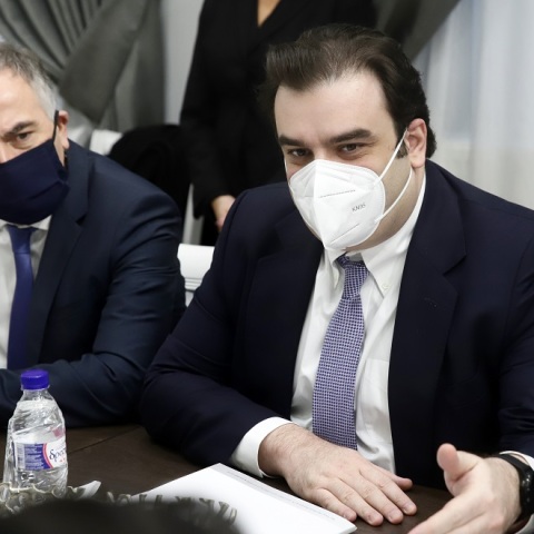 Ο ΥΠΟΥΡΓΟΣ ΨΗΦΙΑΚΗΣ ΔΙΑΚΥΒΕΡΝΗΣΗΣ ΚΥΡΙΑΚΟΣ ΠΙΕΡΡΑΚΑΚΗΣ  (ΜΟΤΙΟΝΤΕΑΜ/ΓΙΩΡΓΟΣ ΚΩΝΣΤΑΝΤΙΝΙΔΗΣ)