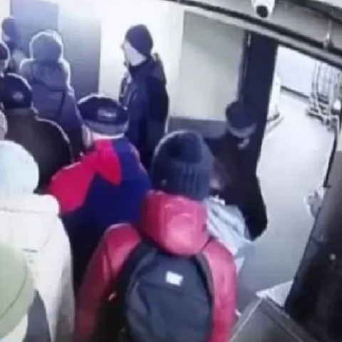 Ουκρανία: Ρωσική οβίδα «σκάει» δίπλα σε κόσμο σε σούπερ μάρκετ