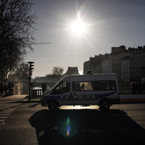 Αστυνομικό van στο Παρίσι