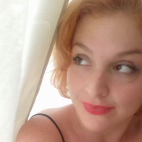 Η ποιήτρια Ελένη Τζατζιμάκη