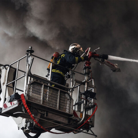 Συναγερμός για φωτιά σε διαμέρισμα πολυκατοικίας στο Παγκράτι (ΦΩΤΟ ΑΡΧΕΙΟΥ)