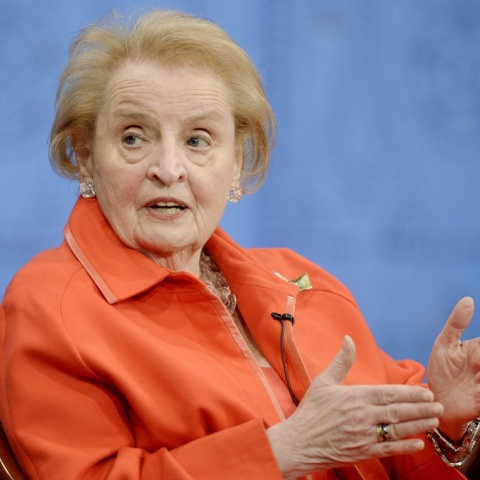 Η Μαντλίν Ολμπράιτ σε δημόσια εμφάνισή της στις ΗΠΑ