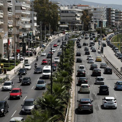 Μποτιλιάρισμα στην Παραλιακή