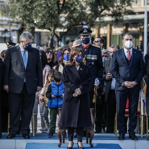 ΕΠΙΣΚΕΨΗ ΤΗΣ ΠτΔ ΚΑΤΕΡΙΝΑΣ ΣΑΚΕΛΛΑΡΟΠΟΥΛΟΥ ΣΤΗ ΚΑΛΑΜΑΤΑ ΓΙΑ ΤΙΣ ΕΟΡΤΑΣΤΙΚΕΣ ΕΚΔΗΛΩΣΕΙΣ ΤΗΣ ΕΠΕΤΕΙΟΥ ΑΠΕΛΕΥΘΕΡΩΣΗΣ ΤΗΣ ΠΟΛΗΣ (ΘΟΔΩΡΗΣ ΜΑΝΩΛΟΠΟΥΛΟΣ / ΓΡΑΦΕΙΟ ΤΥΠΟΥ ΠΡΟΕΔΡΙΑ ΤΗΣ ΔΗΜΟΚΡΑΤΙΑΣ / EUROKINISSI)