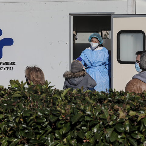 Τα κρούσματα κορωνοϊού σήμερα Πέμπτη (24.03) ανακοίνωσε ο ΕΟΔΥ