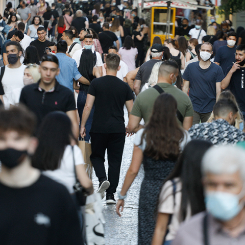 Κόσμος στην Ερμού