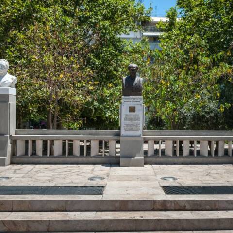 Πλατεία Φιλικής Εταιρείας, Κολωνάκι