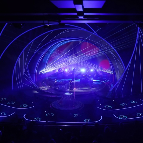 Oscars 2022: Η φωτισμένη με μπλε φως σκηνή της 94ης απονομής των βραβείων