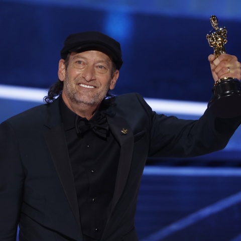 Oscars 2022: Ο Troy Kotsur κρατά το χρυσό αγαλματίδιο για τον Β' Ανδρικό Ρόλο