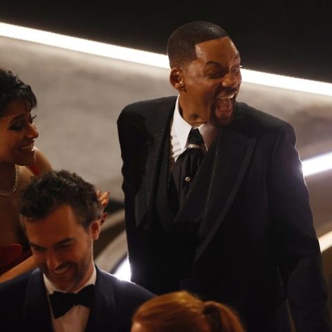 Oscars 2022: Ο Will Smith χτυπά τον Chris Rock