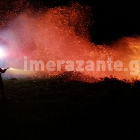 Σε εξέλιξη φωτιά στη Ζάκυνθο