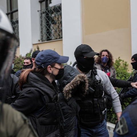 Η Ρούλα Πισπιρίγκου μιλάει από τη ΓΑΔΑ: Ο Μάνος θα στηρίξει την κατηγορία για να μην πάει φυλακή