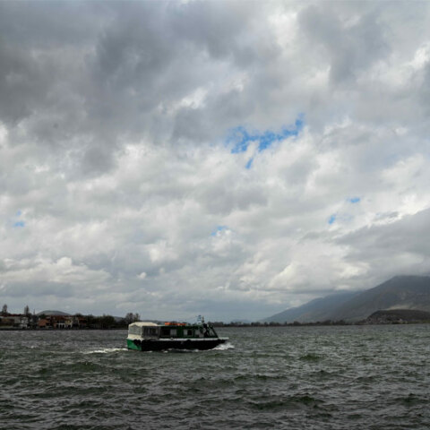 Με βροχές και πτώση θερμοκρασίας ο καιρός την Κυριακή