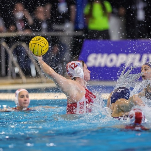 Τελικός Euroleague πόλο γυναικών, Ολυμπιακός - Σαμπαντέλ 11-7