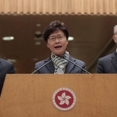 Χονγκ Κονγκ: Ο Τζον Λι, δεύτερος στην ιεραρχία αξιωματούχος, αναμένεται να είναι υποψήφιος στις εκλογές της 8ης Μαΐου για την ανάδειξη νέου κυβερνήτη	