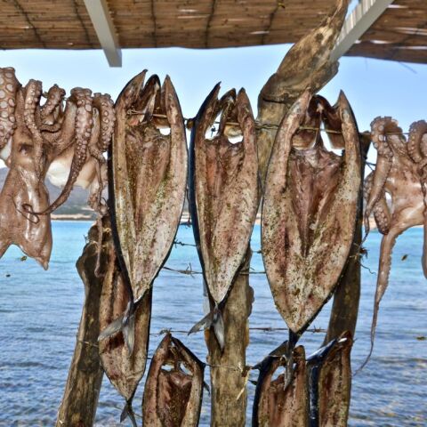 Tα παστά της Πάρου, αυτός ο γαστρονομικός θησαυρός