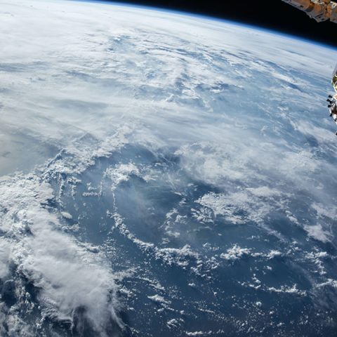 Πόλεμος των άστρων: Η Amazon ανακοίνωσε το αντίπαλο δέος των δορυφόρων Starlink