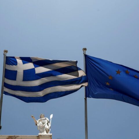 Fitch Solutions για Ελλάδα: Νέοι κίνδυνοι κοινωνικών αναταραχών λόγω του πληθωρισμού