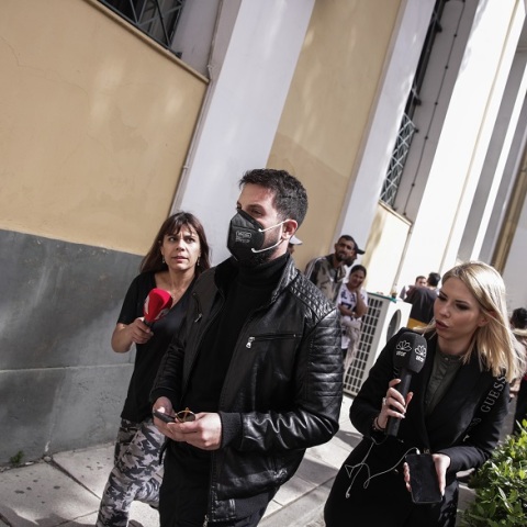 Ο Μάνος Δασκαλάκης δηλώνει σοκαρισμένος που η Ρούλα Πισπιρίγκου σχεδίαζε να τον χτυπήσουν μπράβοι