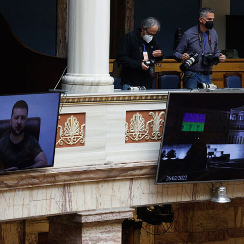 Ο Βολοντίμιρ Ζελένσκι στην ομιλία του στη Βουλή