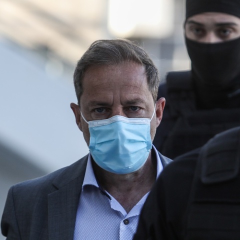 Ο Δημήτρης Λιγνάδης κατά τη μεταφορά του στο δικαστήριο