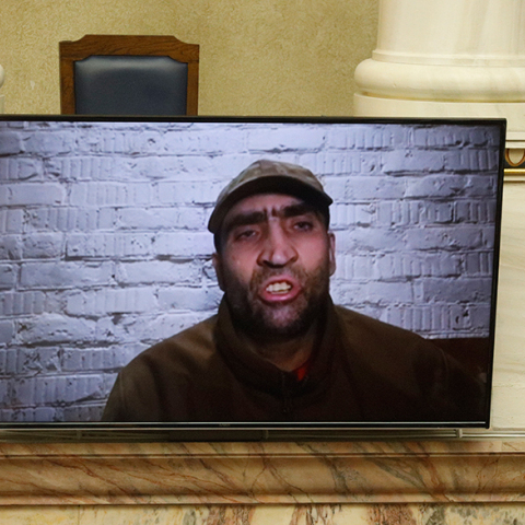 Μέλος του τάγματος Αζόφ στην ελληνική βουλή