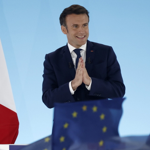 Ο Εμανουέλ Μακρόν σε ομιλία μετά τα αποτελέσματα του πρώτου γύρου των προεδρικών εκλογών στη Γαλλία