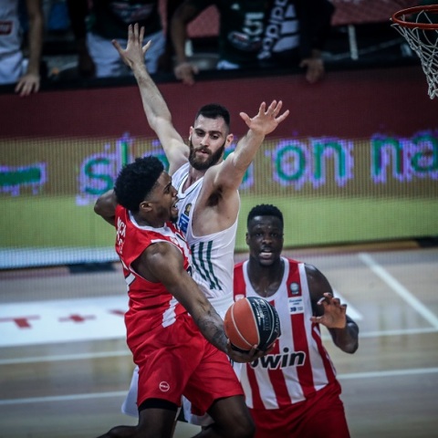  Παναθηναϊκός-Ολυμπιακός 62-68