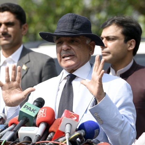 Ο νέος πρωθυπουργός του Πακιστάν, Σεχμπάζ Σαρίφ, σε προηγούμενες δημόσιες ομιλίες του