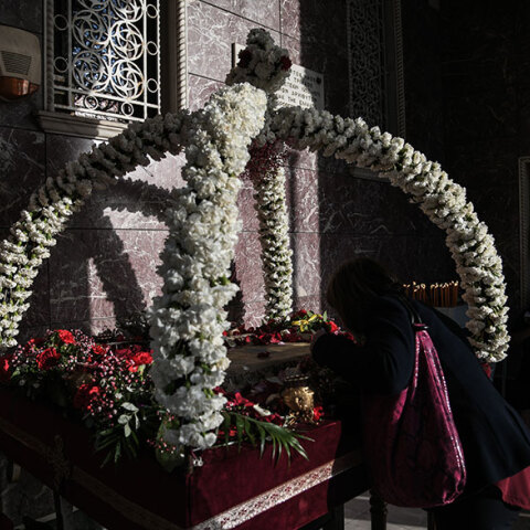 Με μάσκα στην εκκλησία το Πάσχα 2022 - Απαραίτητες οι μάσκες τη Μεγάλη Εβδομάδα