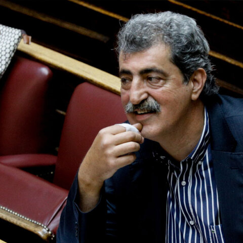 Ο Παύλος Πολάκης επιτέθηκε στη Νάντια Γιαννακοπούλου η οποία ψήφισε υπέρ της άρσης ασυλίας του