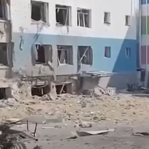 Δεν έμεινε τίποτα όρθιο σε σχολείο στη Μαριούπολη, όπου μαίνονται οι πολεμικές συγκρούσεις