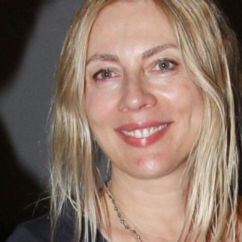 Σμαράγδα Καρύδη: Δεν έγινα μητέρα για να μην γίνω σκλάβα του παιδιού μου και αφήσω όλη μου τη ζωή πίσω