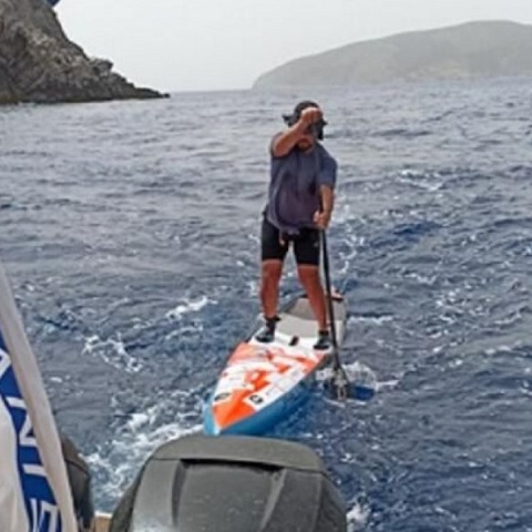 Κωπηλάτης έκανε τον γύρο της Κρήτης σε 15 μέρες πάνω σε Sup