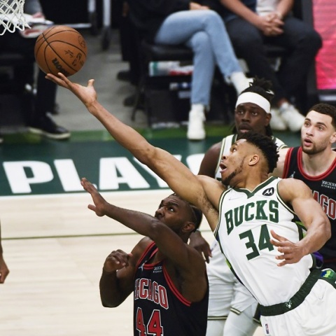 NBA Playoffs: Oι Μπακς έκαναν το 1-0 κόντρα στους Μπουλς