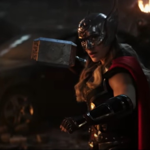 Η Νάταλι Πόρτμαν επιστρέφει στη νέα ταινία Thor.