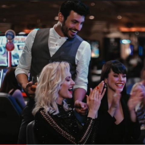 Φωτογραφία από την καμπάνια των Regency Casinos.