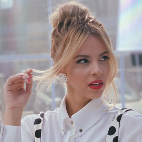 Η Τζένη Μελιτά. 