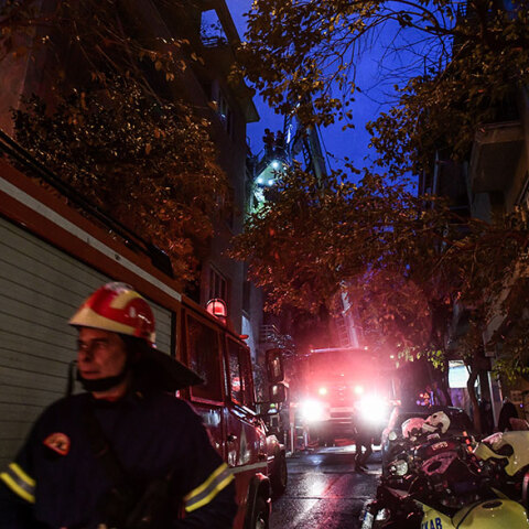 Φωτιά στον Νέο Κόσμο προκάλεσε συναγερμό στην Πυροσβεστική Υπηρεσία (ΦΩΤΟ ΑΡΧΕΙΟΥ)