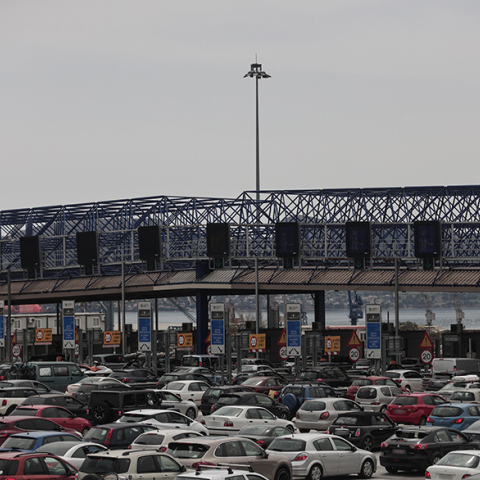 Σε εξέλιξη η έξοδος για το Πάσχα – Ουρές στα διόδια