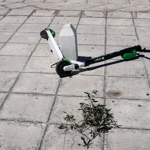 Κύθνος: Νεκρή 36χρονη σε δυστύχημα με ηλεκτρικό πατίνι