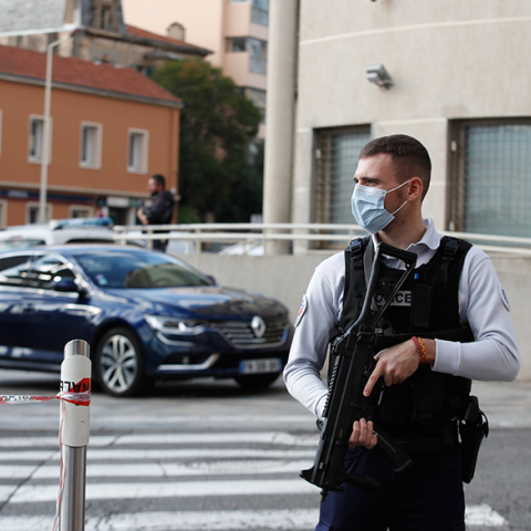 Γαλλία: Ιερέας δέχθηκε επίθεση με μαχαίρι σε ναό στη Νίκαια
