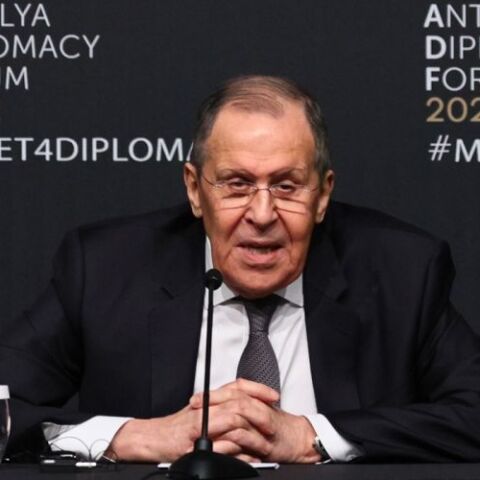 Ουκρανία: Ο Λαβρόφ απέρριψε την πρόταση για ειρηνευτικές συνομιλίες στη Μαριούπολη